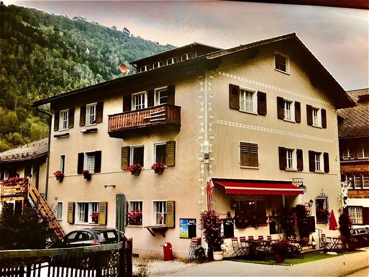 Ustria Crusch Alva Bed & Breakfast Tavanasa Exterior photo