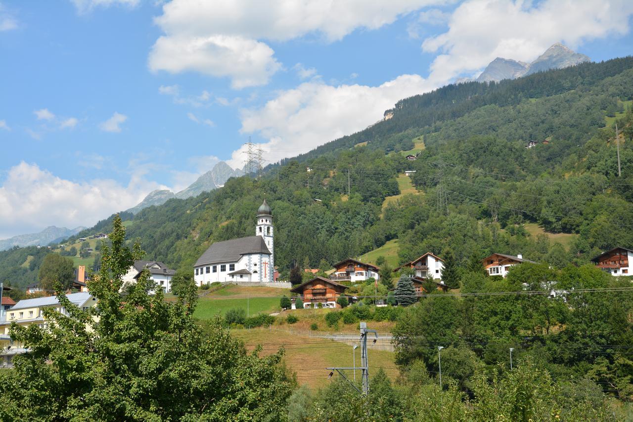 Ustria Crusch Alva Bed & Breakfast Tavanasa Exterior photo