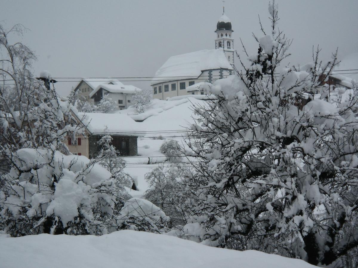 Ustria Crusch Alva Bed & Breakfast Tavanasa Exterior photo